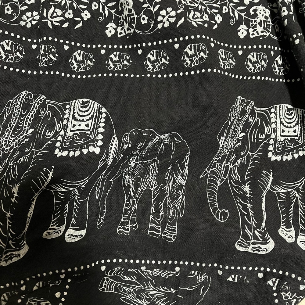 Womens shoulder bag elephant print.